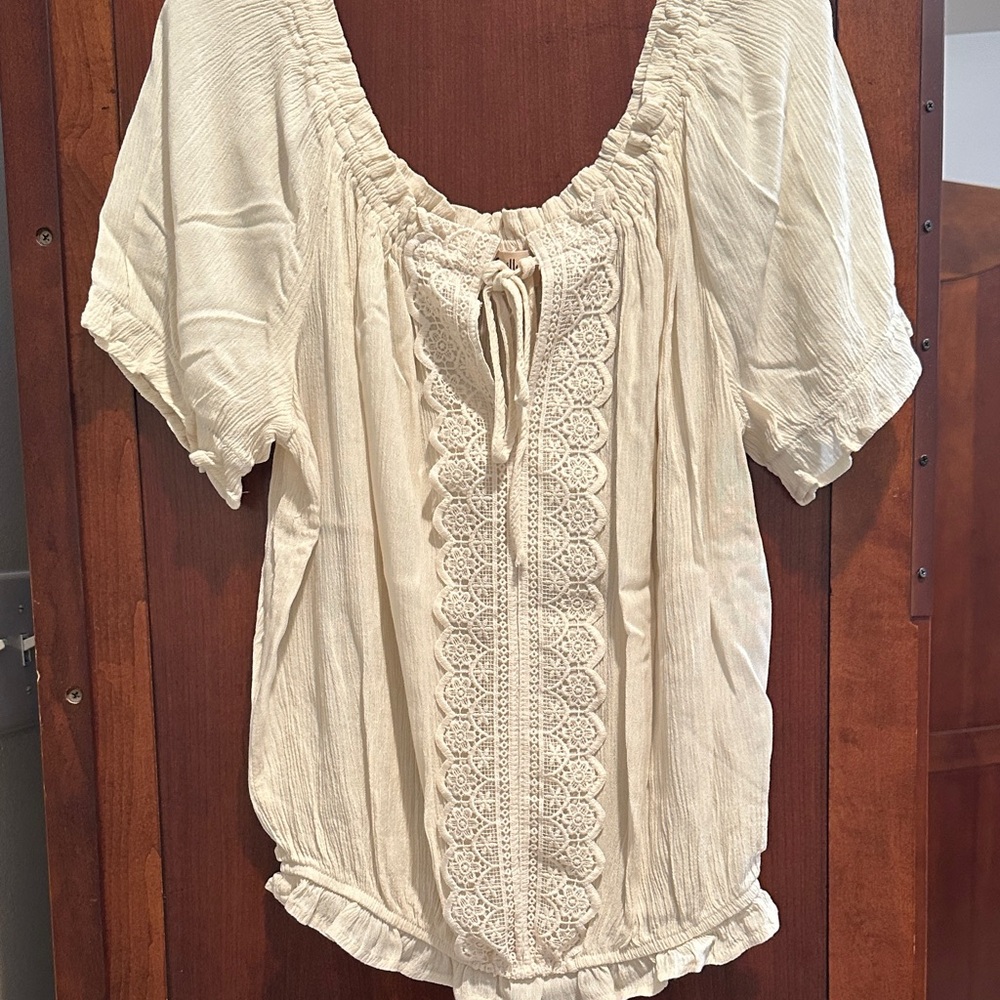 Ivory Lace-Accent Women's Blouse